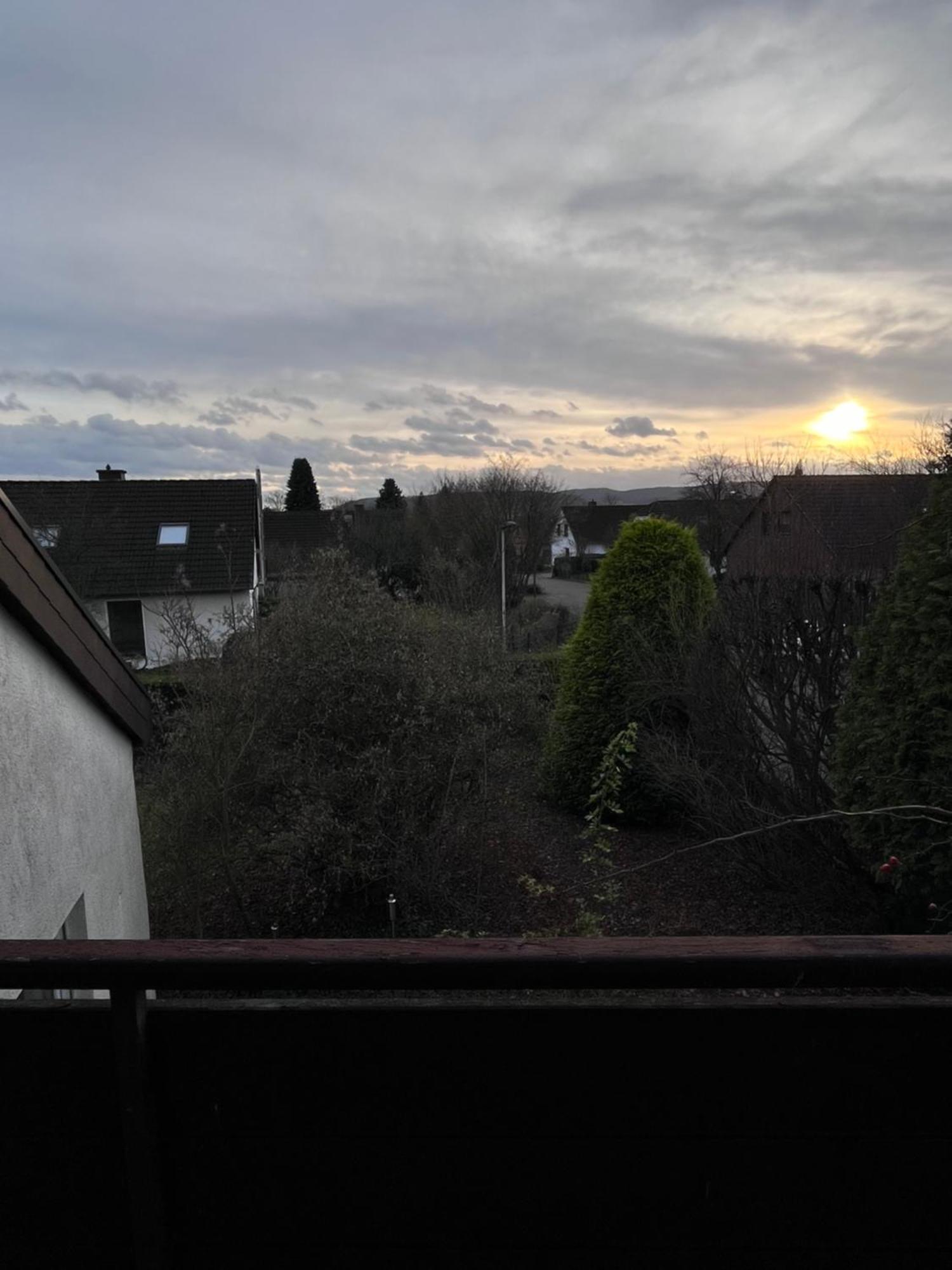 Appartement Helles Mit Balkon In Ruhiger Lage
